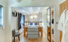 Gadlas Park Holiday Cabins